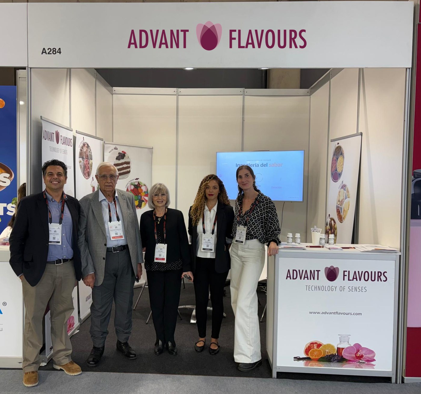 Parte del equipo de Advant Flavours en el stand A284 de Alimentaria FoodTech 2026